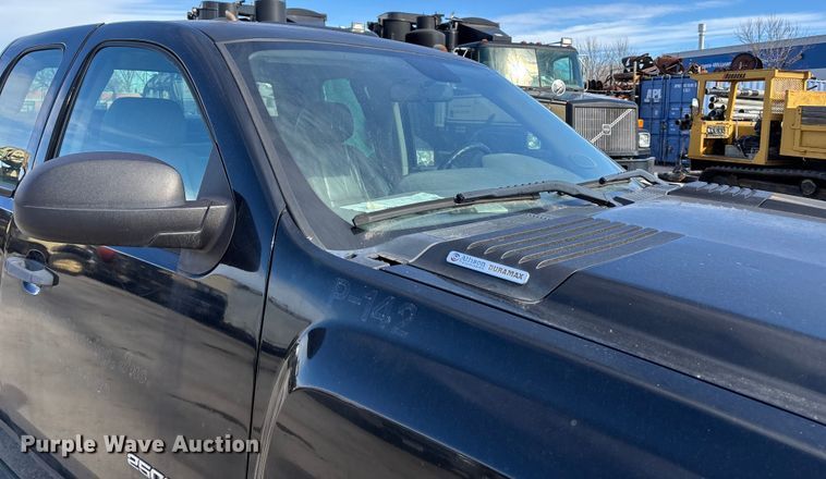 image for item ED5100 2009 Chevrolet Silverado 2500HD Ext. Cab pickup truck