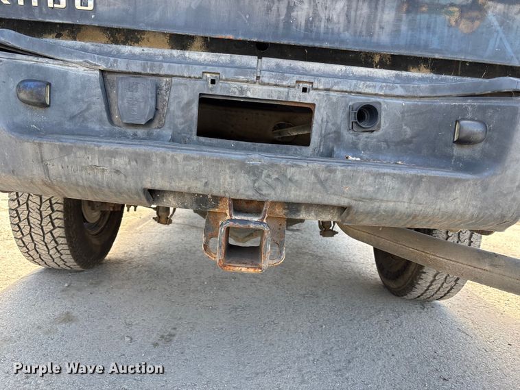 image for item ED5100 2009 Chevrolet Silverado 2500HD Ext. Cab pickup truck