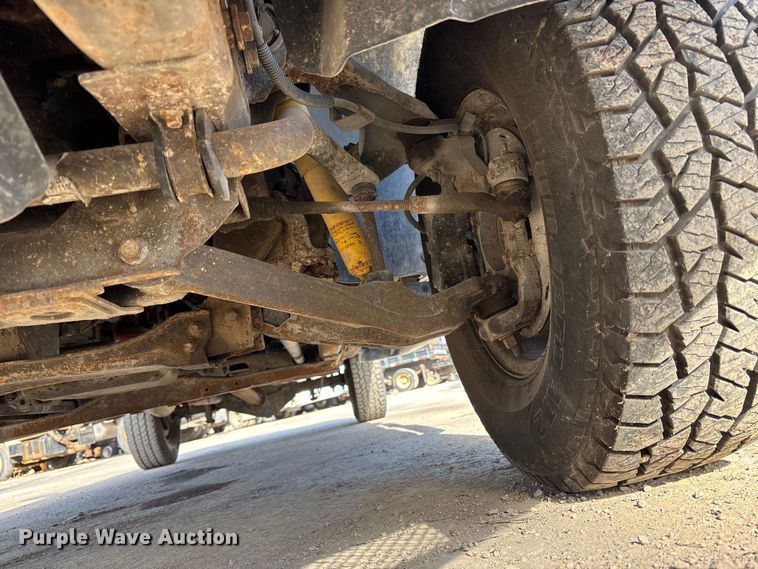 image for item ED5100 2009 Chevrolet Silverado 2500HD Ext. Cab pickup truck