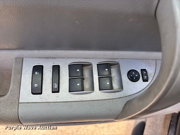 image for item ED5100 2009 Chevrolet Silverado 2500HD Ext. Cab pickup truck