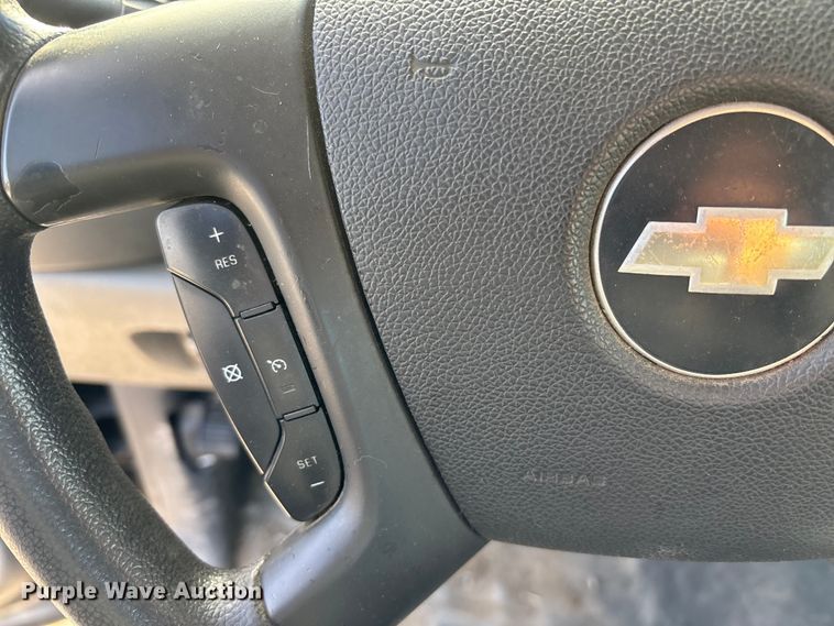 image for item ED5100 2009 Chevrolet Silverado 2500HD Ext. Cab pickup truck