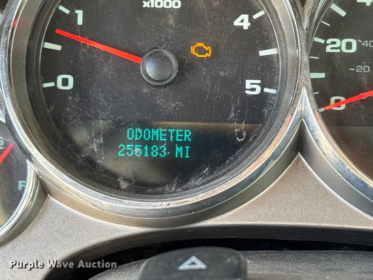 image for item ED5100 2009 Chevrolet Silverado 2500HD Ext. Cab pickup truck