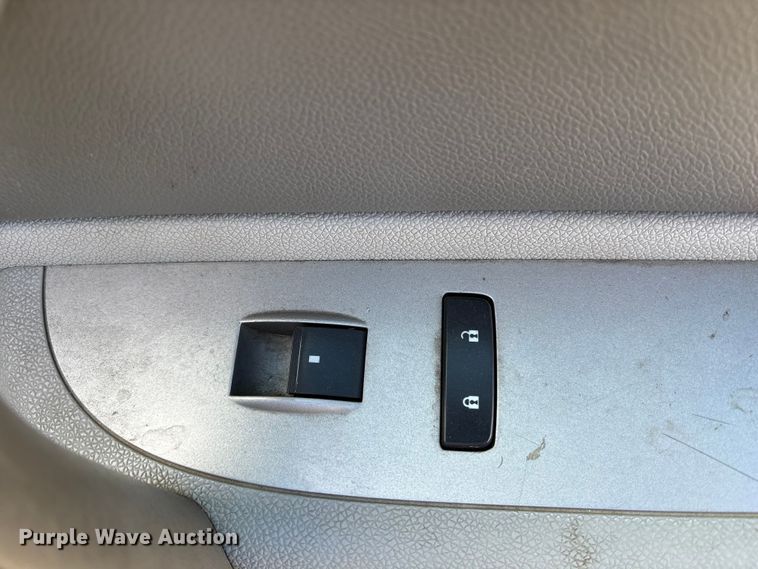 image for item ED5100 2009 Chevrolet Silverado 2500HD Ext. Cab pickup truck