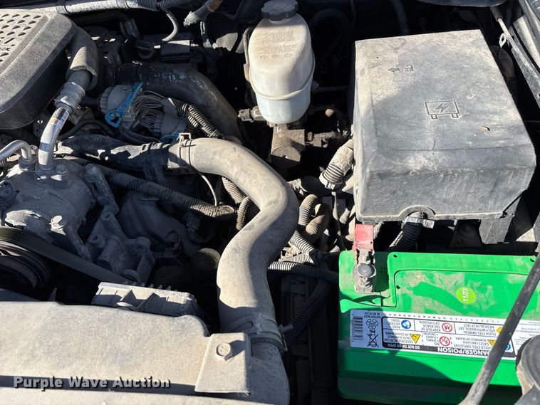 image for item ED5100 2009 Chevrolet Silverado 2500HD Ext. Cab pickup truck