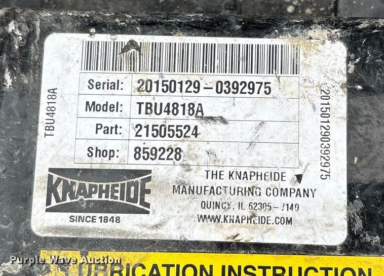 image for item ED5103 2016 Chevrolet Silverado 3500HD Crew Cab flatbed pickup truck