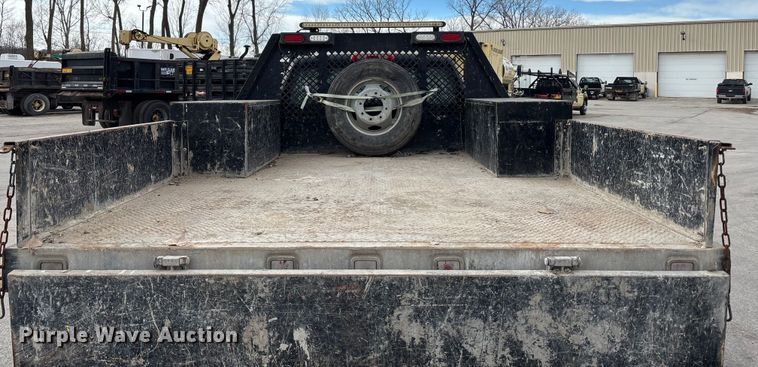 image for item ED5103 2016 Chevrolet Silverado 3500HD Crew Cab flatbed pickup truck