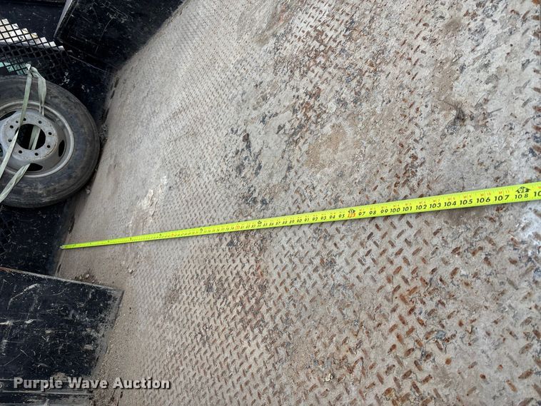 image for item ED5103 2016 Chevrolet Silverado 3500HD Crew Cab flatbed pickup truck