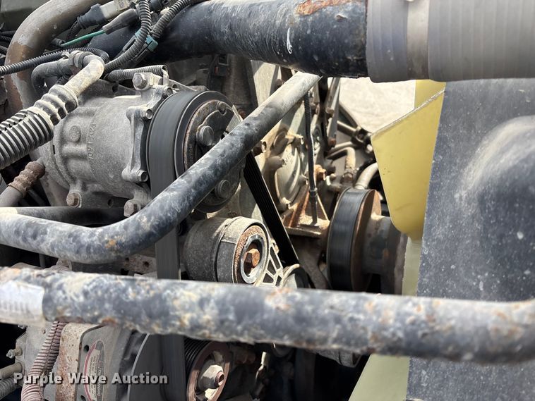 image for item ED5104 2005 Freightliner Columbia semi truck