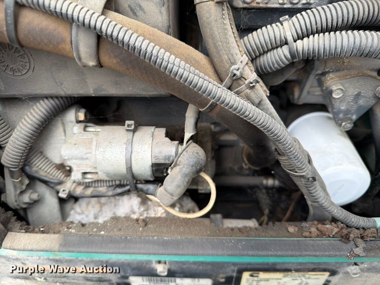 image for item ED5112 2009 Ford E450 Super Duty delivery van