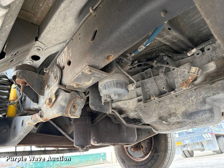 image for item ED5112 2009 Ford E450 Super Duty delivery van