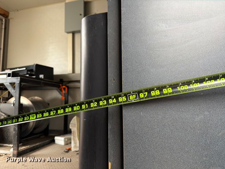 image for item ED5112 2009 Ford E450 Super Duty delivery van