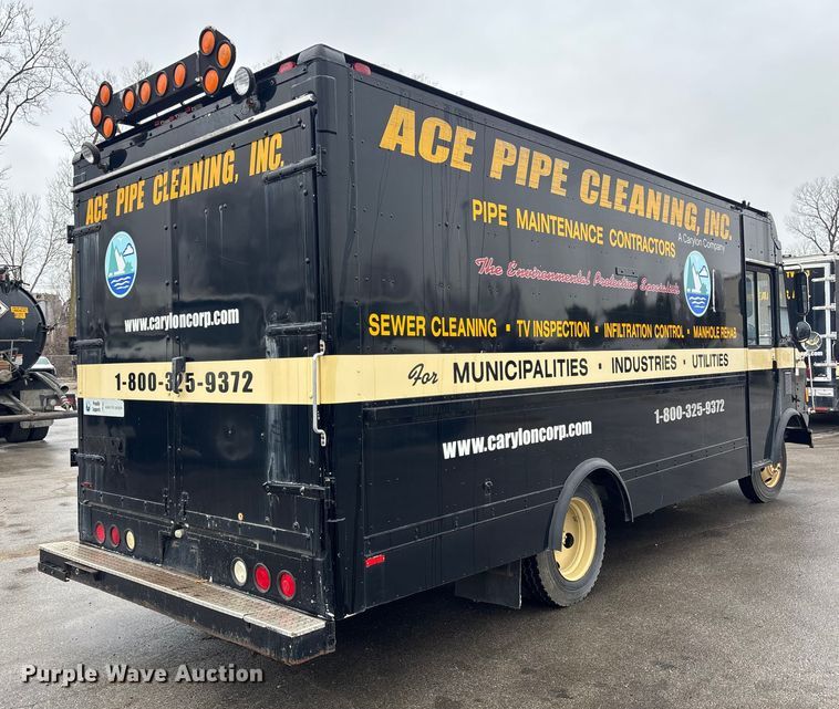 image for item ED5113 1998 GMC delivery van