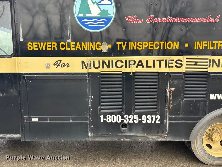 image for item ED5113 1998 GMC delivery van