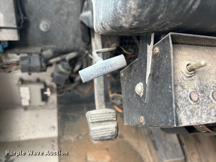 image for item ED5113 1998 GMC delivery van