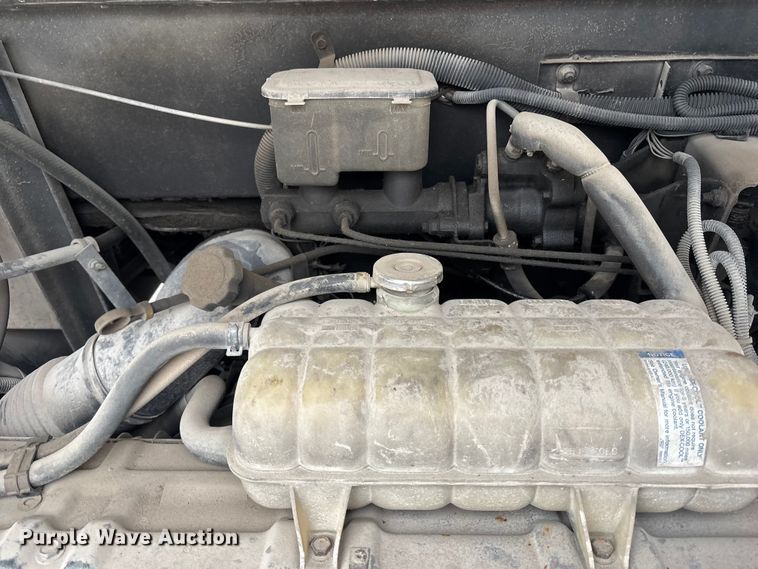 image for item ED5113 1998 GMC delivery van