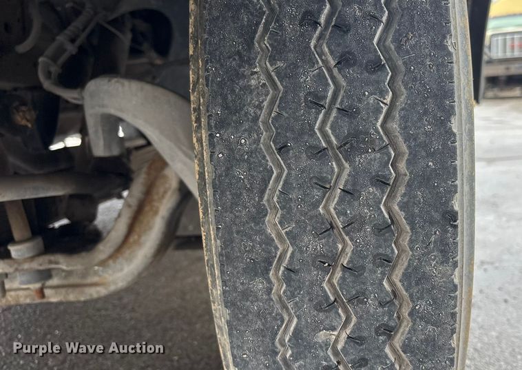 image for item ED5113 1998 GMC delivery van