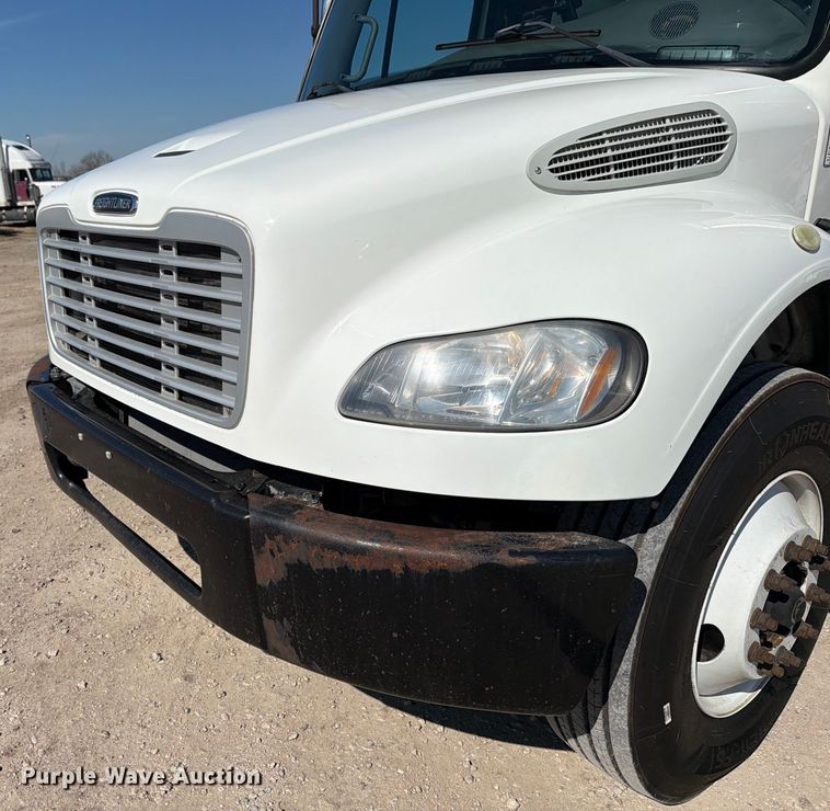 image for item ED5118 2017 Freightliner M2 box truck
