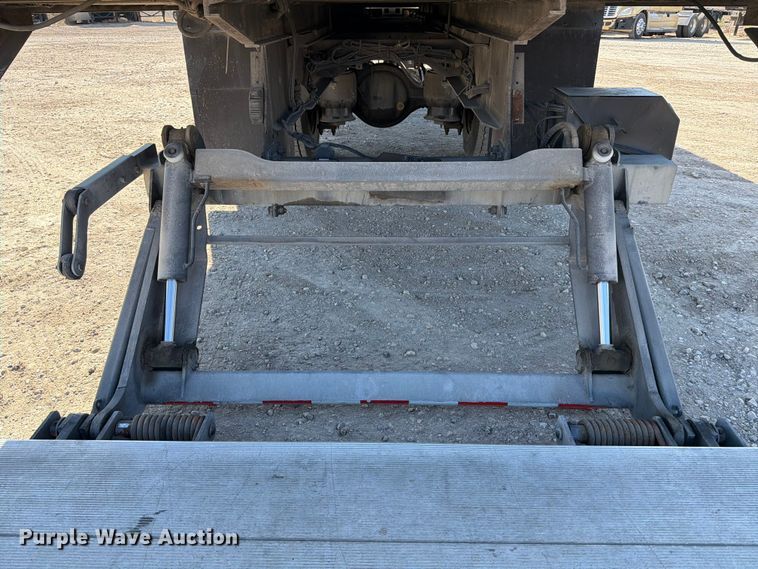 image for item ED5118 2017 Freightliner M2 box truck