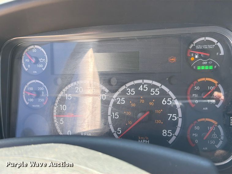 image for item ED5118 2017 Freightliner M2 box truck