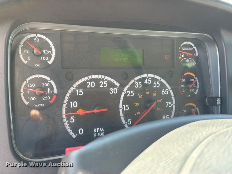 image for item ED5118 2017 Freightliner M2 box truck