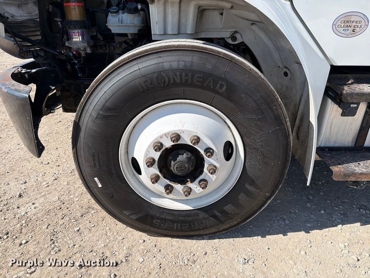 image for item ED5118 2017 Freightliner M2 box truck