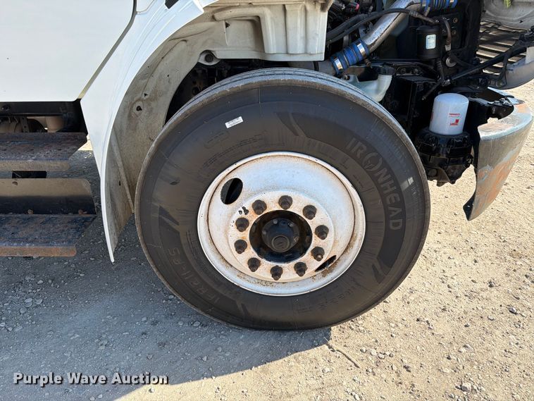 image for item ED5118 2017 Freightliner M2 box truck