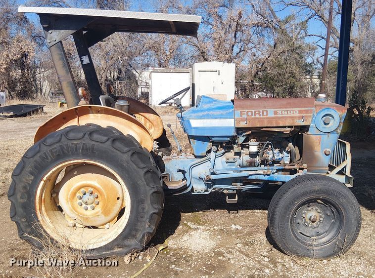 image for item EE1447 Ford 3600 tractor