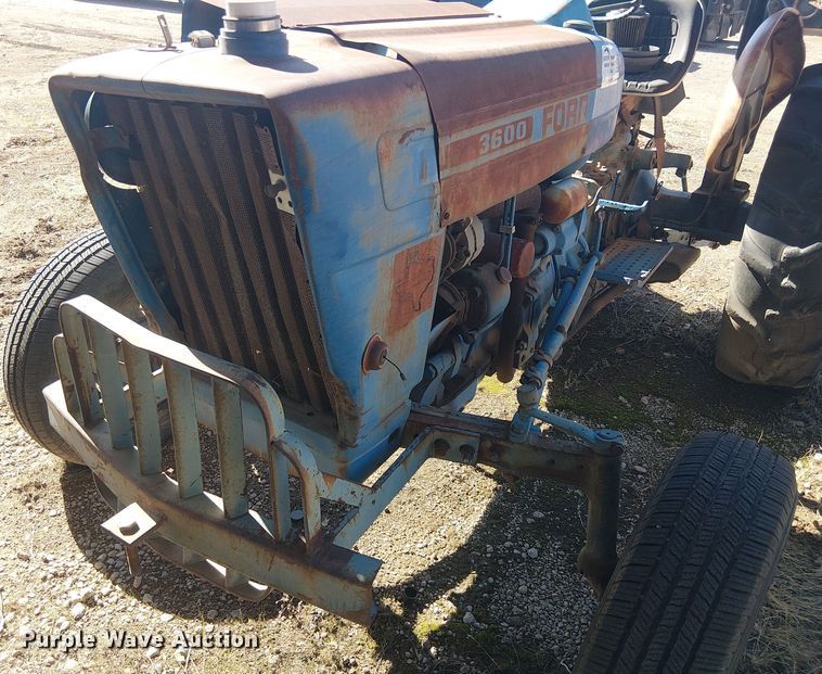 image for item EE1447 Ford 3600 tractor