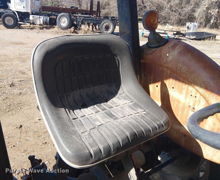 image for item EE1447 Ford 3600 tractor