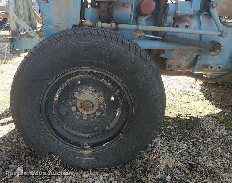 image for item EE1447 Ford 3600 tractor