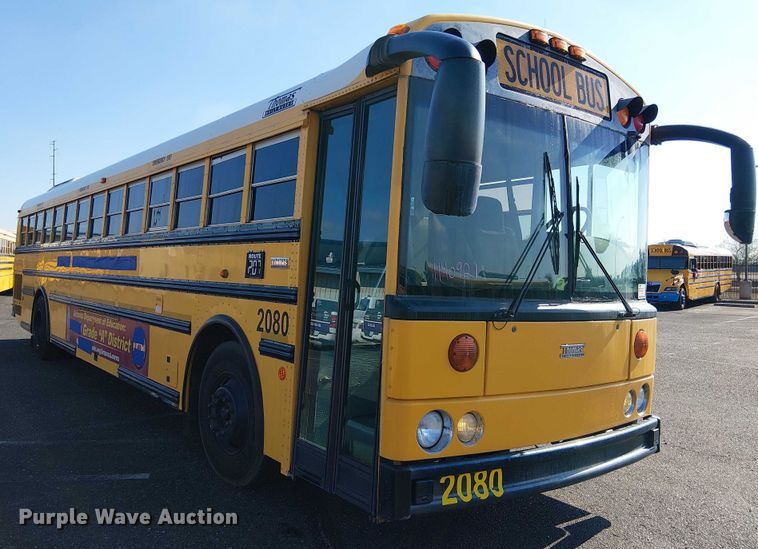 image for item EE4999 2004 Thomas Built HDX school bus
