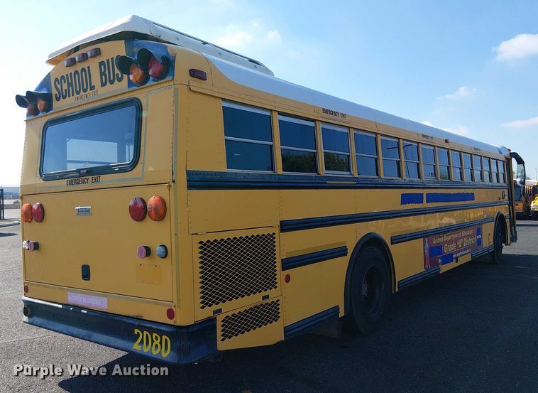 image for item EE4999 2004 Thomas Built HDX school bus