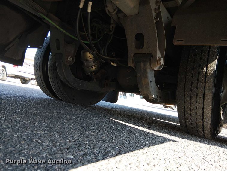 image for item EE4999 2004 Thomas Built HDX school bus