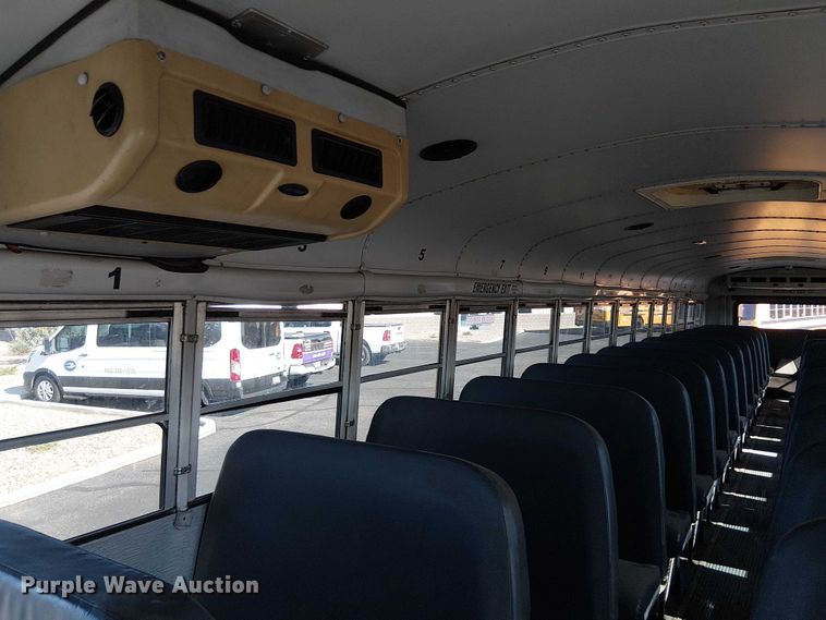 image for item EE4999 2004 Thomas Built HDX school bus