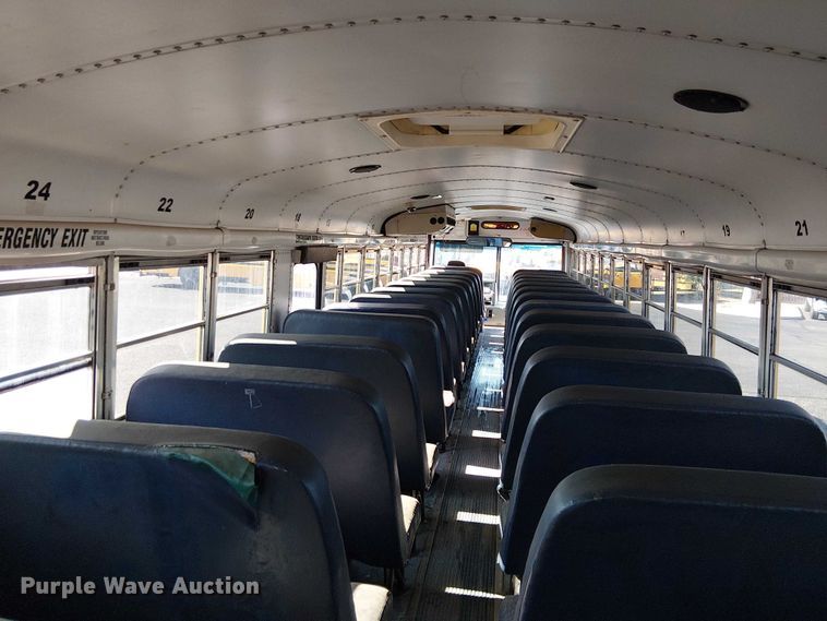 image for item EE4999 2004 Thomas Built HDX school bus