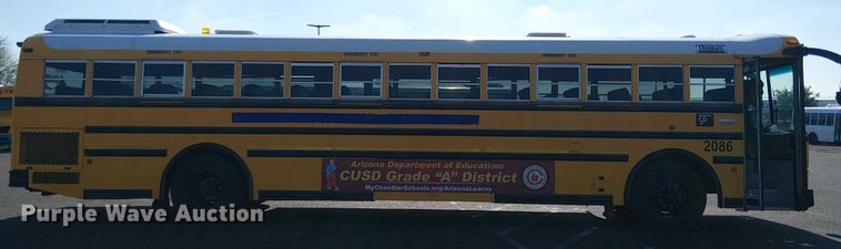 image for item EE5000 2004 Thomas Built HDX school bus