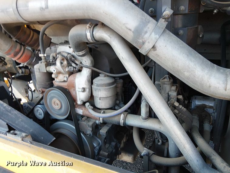 image for item EE5000 2004 Thomas Built HDX school bus