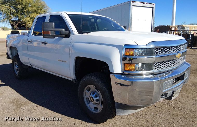 image for item EE5111 2019 Chevrolet Silverado 2500HD Ext. Cab pickup truck