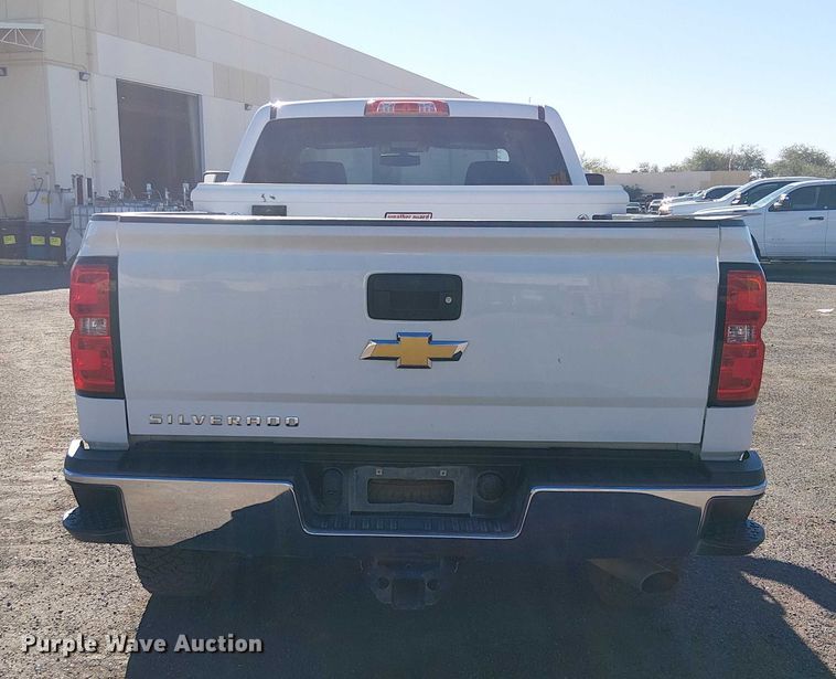 image for item EE5111 2019 Chevrolet Silverado 2500HD Ext. Cab pickup truck