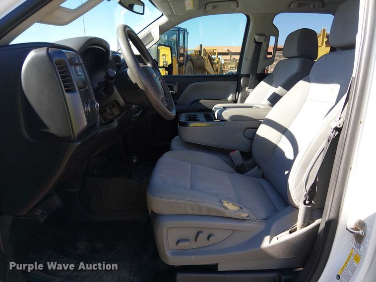 image for item EE5111 2019 Chevrolet Silverado 2500HD Ext. Cab pickup truck