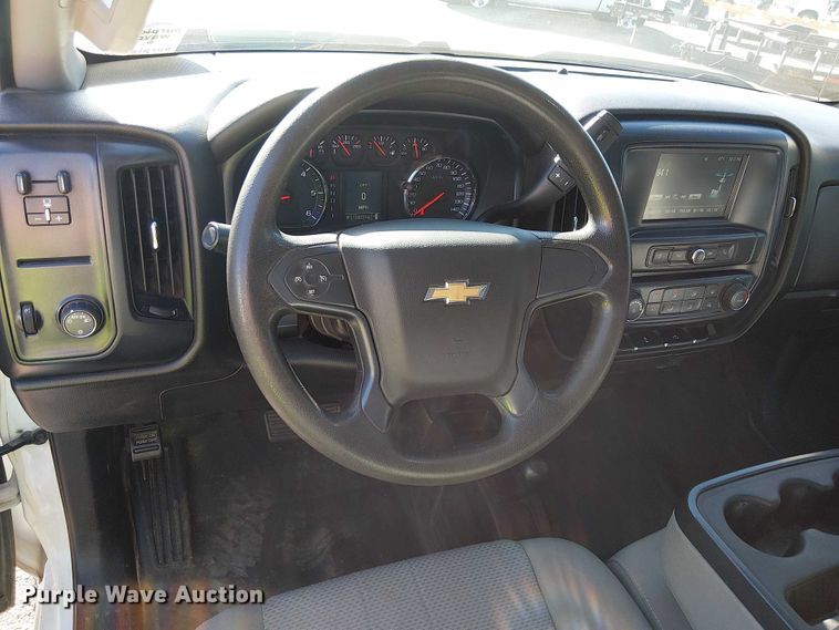 image for item EE5111 2019 Chevrolet Silverado 2500HD Ext. Cab pickup truck