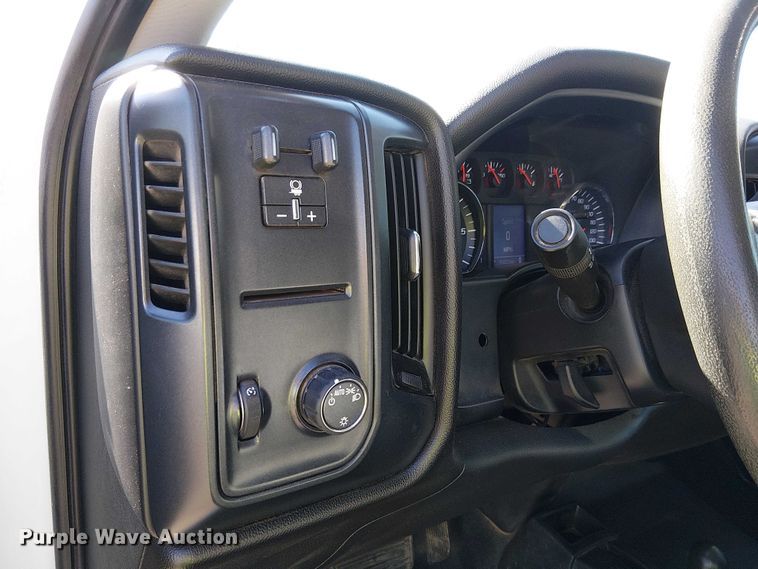 image for item EE5111 2019 Chevrolet Silverado 2500HD Ext. Cab pickup truck