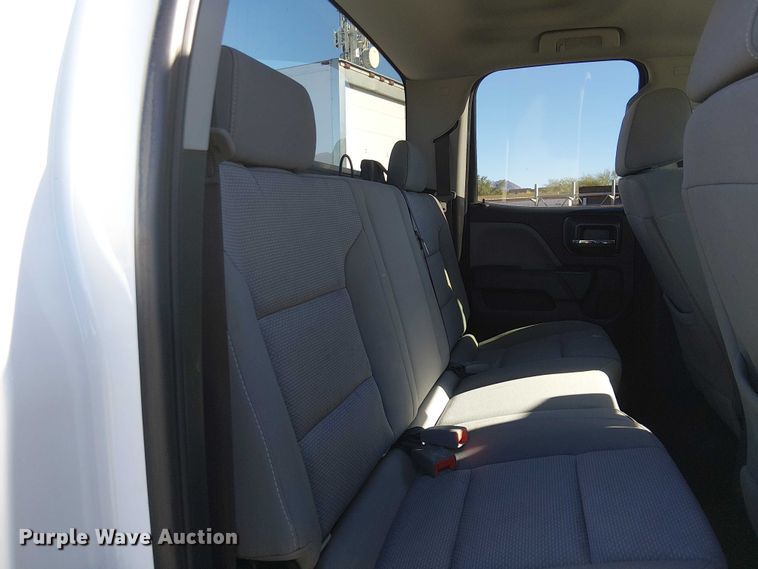 image for item EE5111 2019 Chevrolet Silverado 2500HD Ext. Cab pickup truck