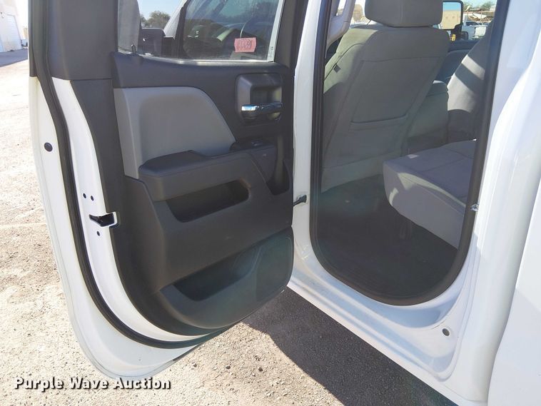 image for item EE5111 2019 Chevrolet Silverado 2500HD Ext. Cab pickup truck