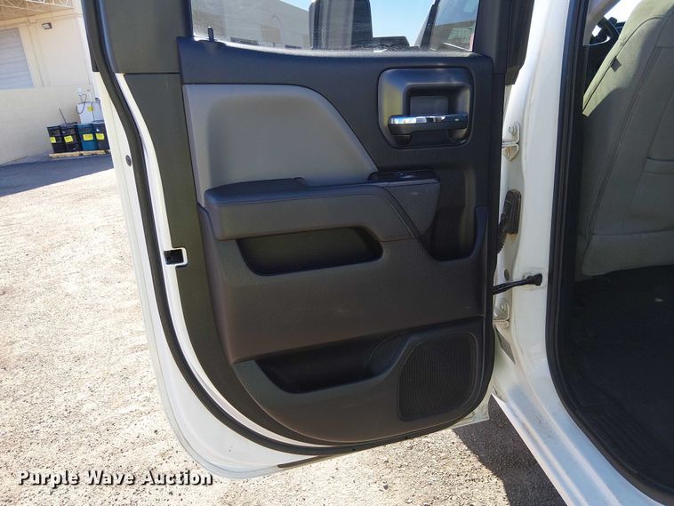 image for item EE5111 2019 Chevrolet Silverado 2500HD Ext. Cab pickup truck