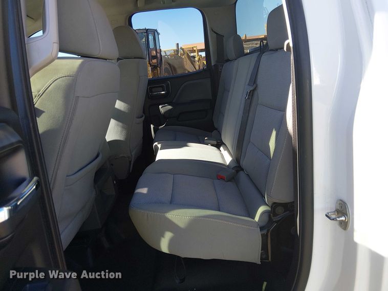 image for item EE5111 2019 Chevrolet Silverado 2500HD Ext. Cab pickup truck