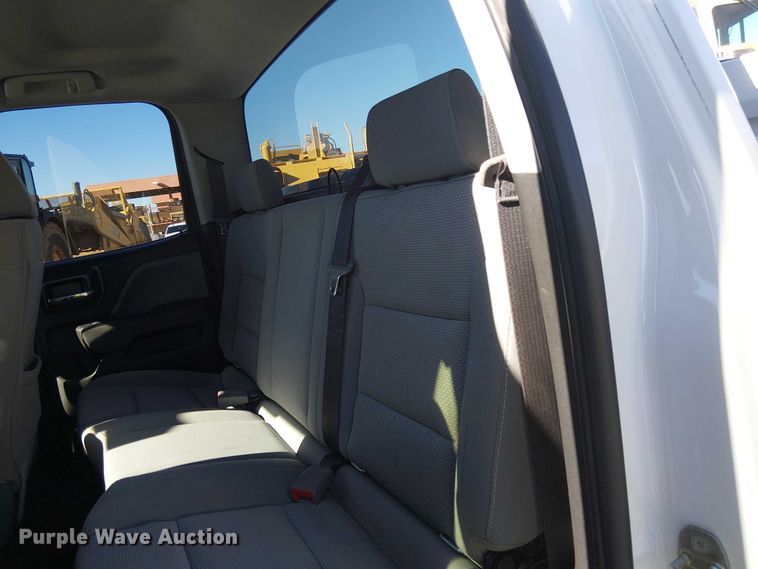 image for item EE5111 2019 Chevrolet Silverado 2500HD Ext. Cab pickup truck