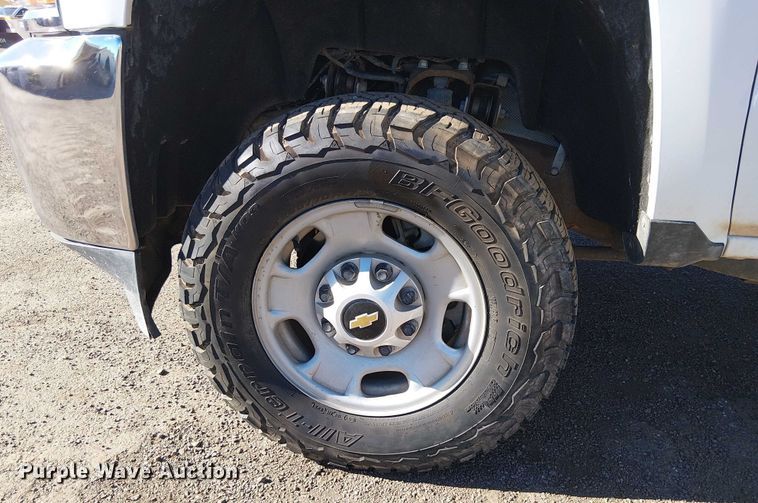 image for item EE5111 2019 Chevrolet Silverado 2500HD Ext. Cab pickup truck