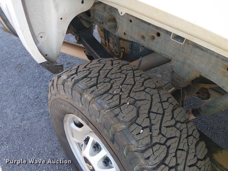 image for item EE5111 2019 Chevrolet Silverado 2500HD Ext. Cab pickup truck