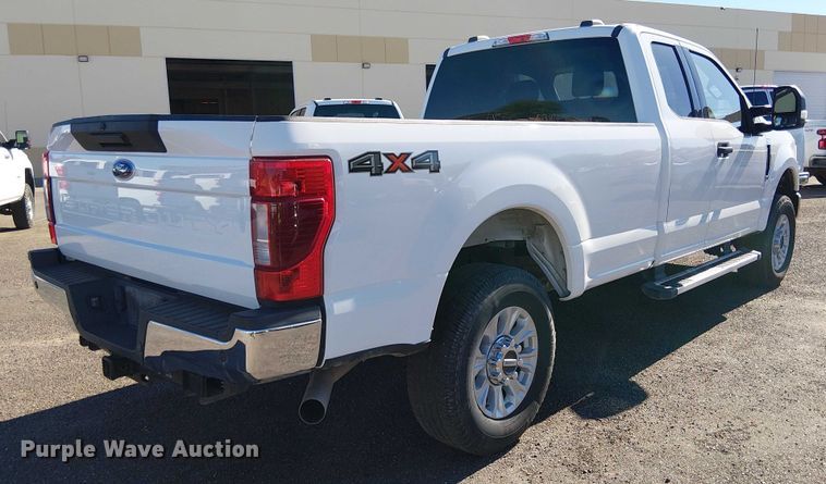 image for item EE5112 2022 Ford F250 Super duty XLT Ext. Cab pickup truck